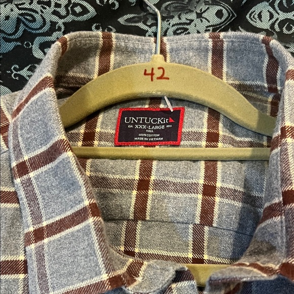 UNTUCKIT Men's Plaid Shirt - Brown and White - Picture 5 of 8